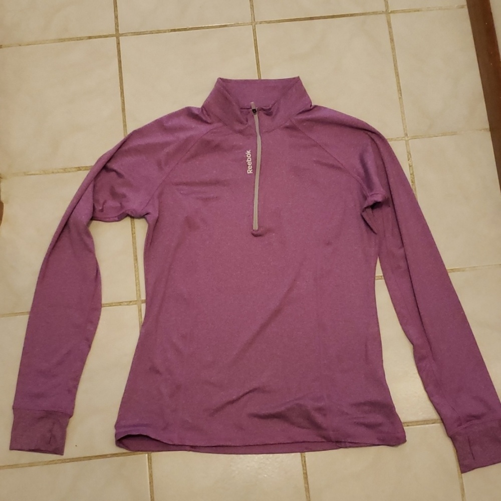 Reebok workout long sleeve shirt